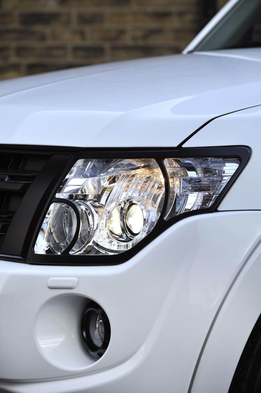  Mitsubishi Shogun Black 2012 года  (UK) (фото 33 из 85)